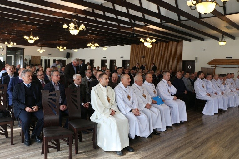 Rekolekcje dla nadzwyczajnych szafarzy Komunii św.