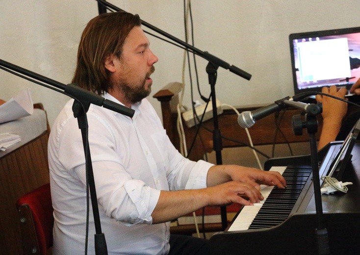 XI Festiwal Pieśni Religijnej - Kmiecin