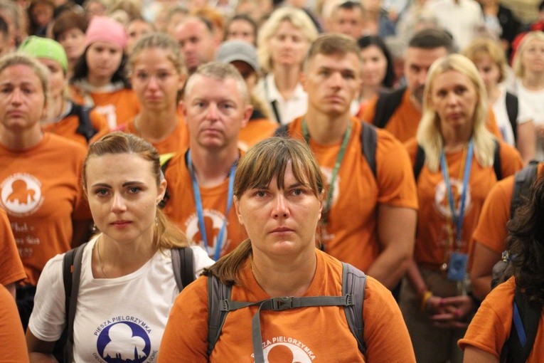 Pielgrzymka. W kaplicy Matki Bożej