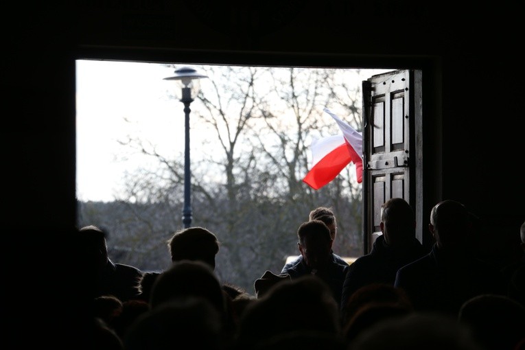 Nuna. Odsłonięcie pamiątkowej tablicy