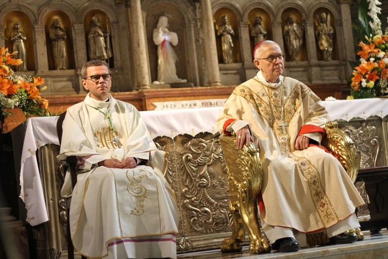 Płock. Święcenia kapłańskie - część 2.