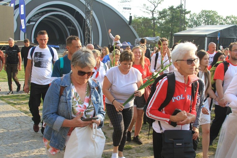 Pielgrzymka na Jasną Górę. Wejście na szczyt