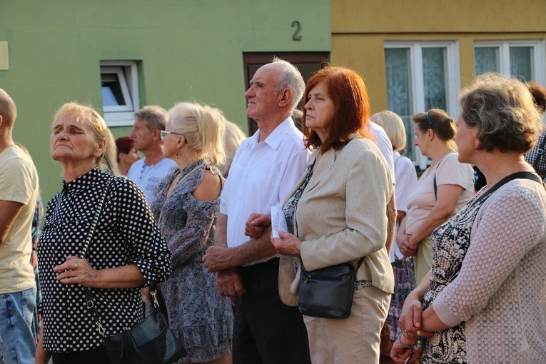 Czerwińsk n. Wisłą. Procesja w wigilię uroczystości Wniebowzięcia NMP