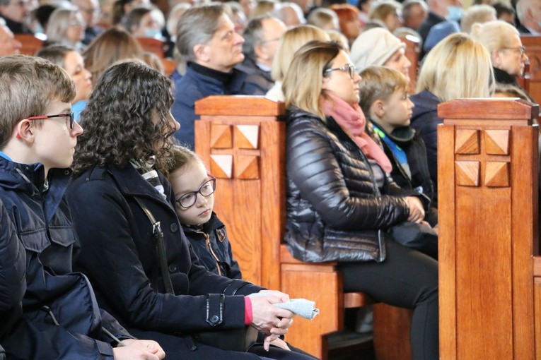 Ciechanów. Uroczystości w parafii MB Fatimskiej