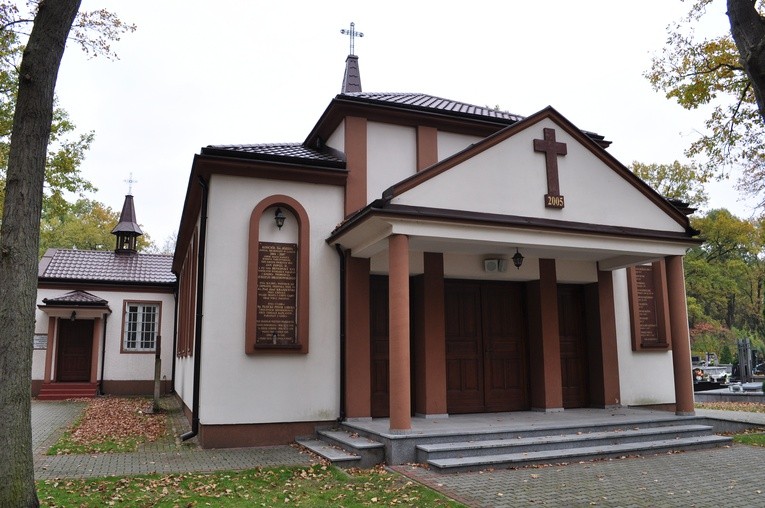 Cmentarz w Gąbinie