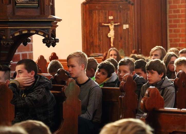 Symbole ŚDM - Parafia św. Jakuba, Tolkmicko