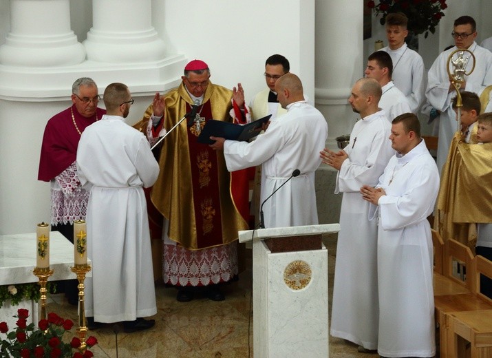 Konsekracja świątyni - parafia Trójcy Przenajświętszej Morąg