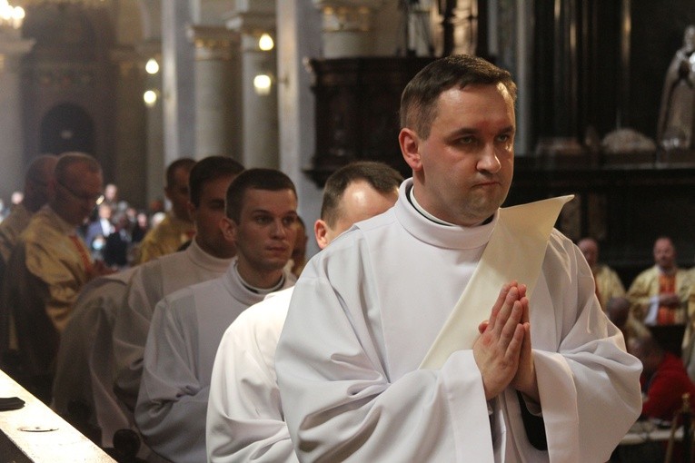 Płock. Święcenia kapłańskie - część 2.