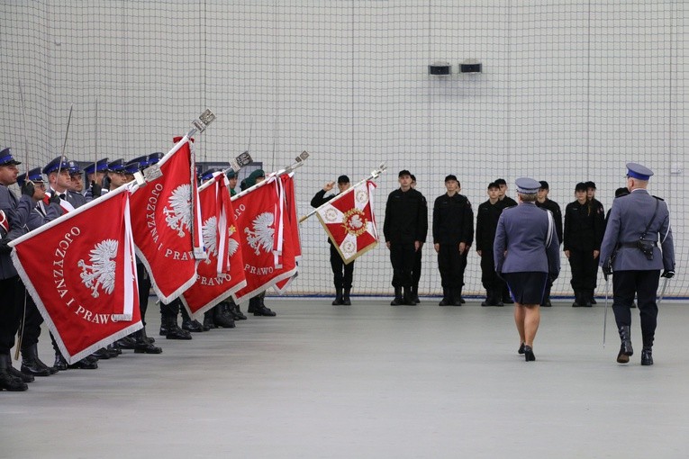 Sztandar dla policji w Przasnyszu