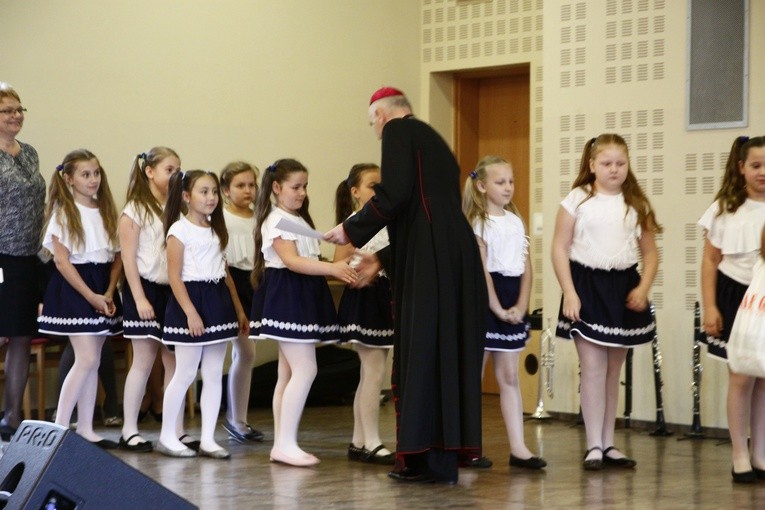 Gala konkursu "Pieśń niesiemy w darze"