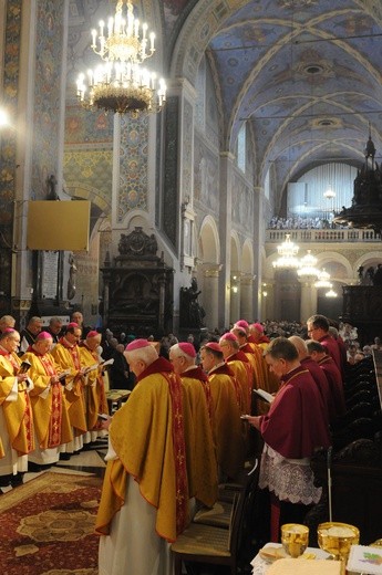 Święcenia biskupie w Płocku - cz. 1