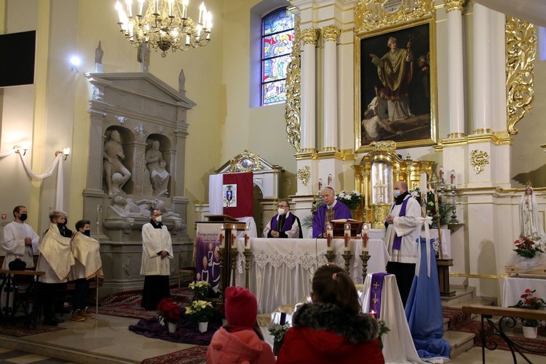 Drobin. Poświęcenie odnowionego wnętrza kościoła