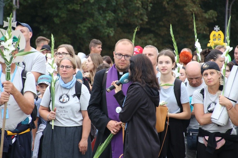 Pielgrzymka. Wejście na szczyt - cz. 2