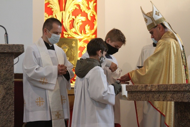 Skępe. Jubileusz parafii i konsekracja ołtarza