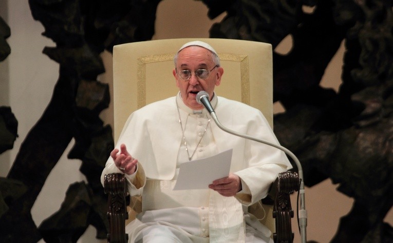 Papież dziękuje za opiekę na chorymi na AIDS