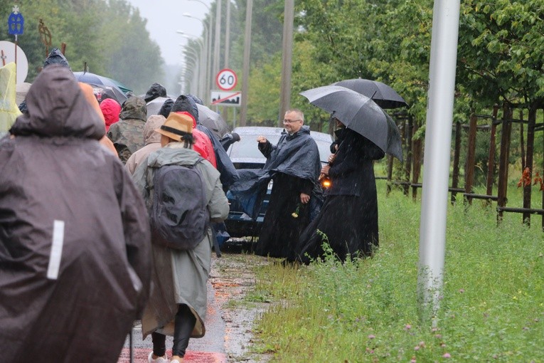 Pielgrzymka na Jasną Górę. Wyjście z Płocka cz. 2