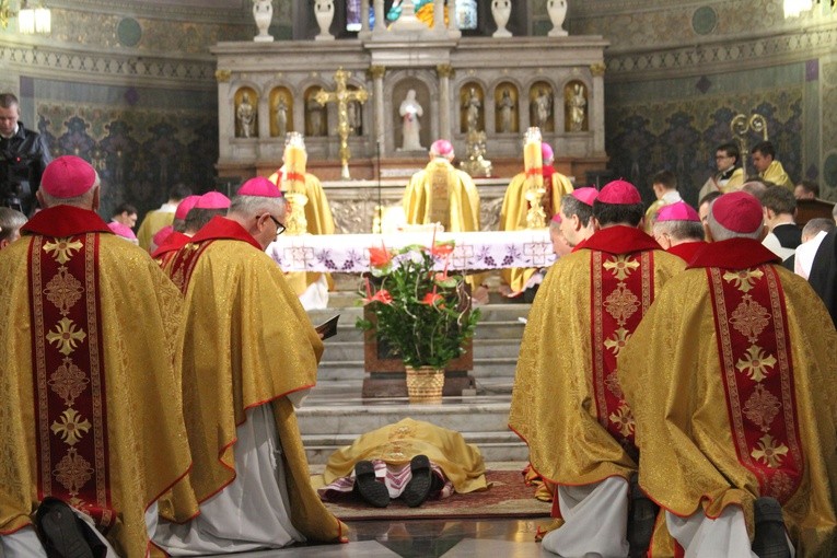 Święcenia biskupie w Płocku - cz. 3
