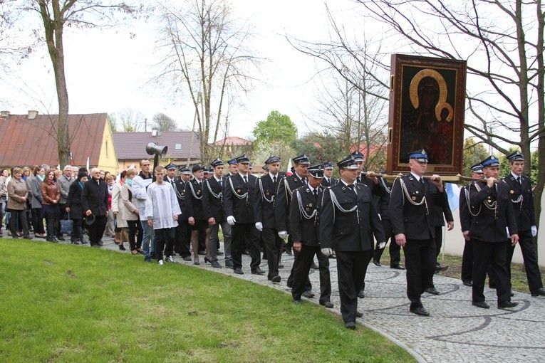 Strzygi. Nawiedzenie w parafii św. Stanisława BM