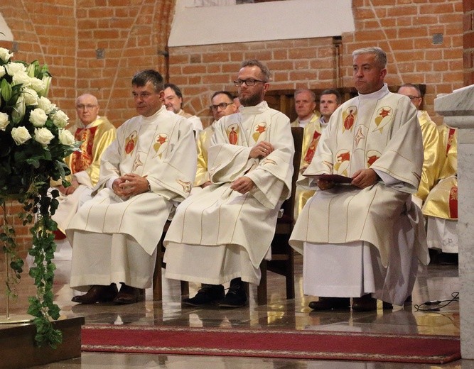 Nowi diakoni stali w diecezji