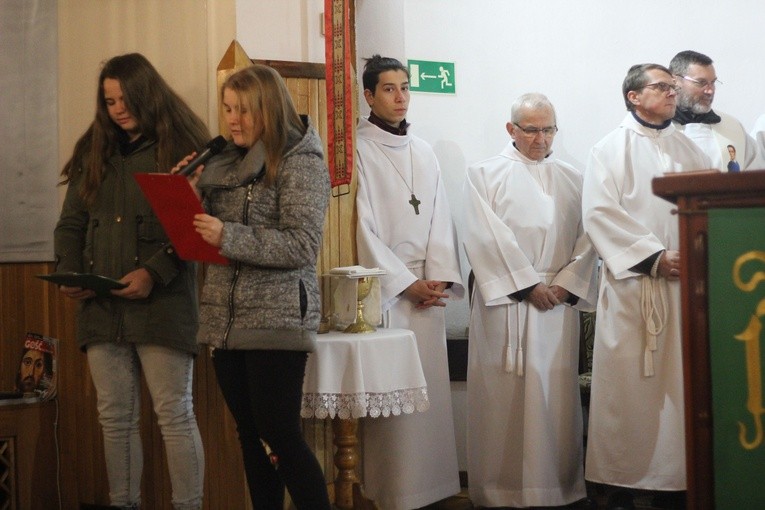 Łąck. Nawiedzenie w parafii św. Walentego w Korzeniu