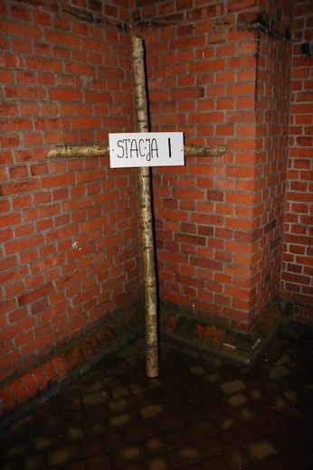 Prabucka Nocna Droga Krzyżowa