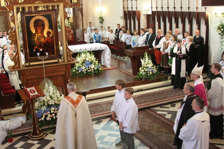 Pniewo. Nawiedzenie w parafii Świętych Apostołów Piotra i Pawła