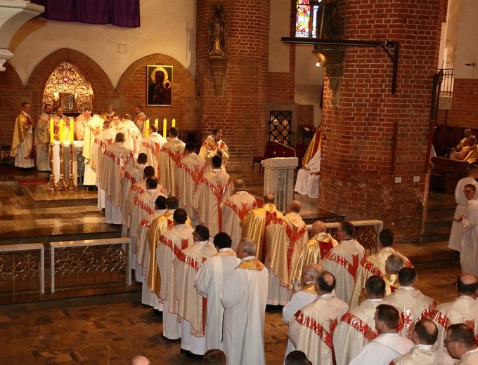 Powrócić do daru święceń