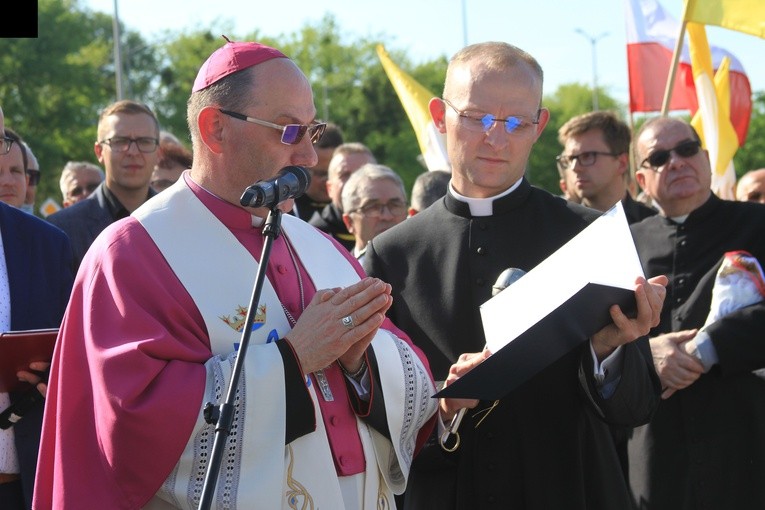 Płock. 30. rocznica pielgrzymki papieskiej - cz. 2