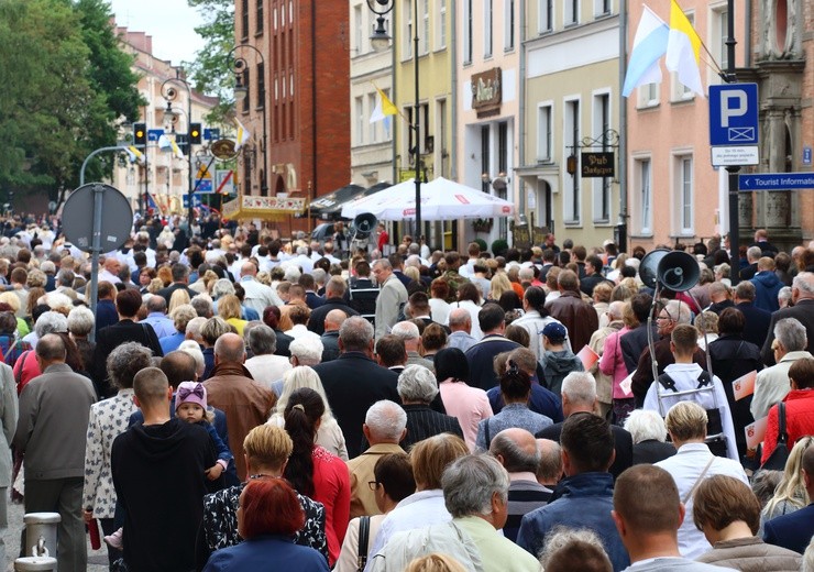 Procesja Bożego Ciała i Msza Święta w katedrze elbląskiej