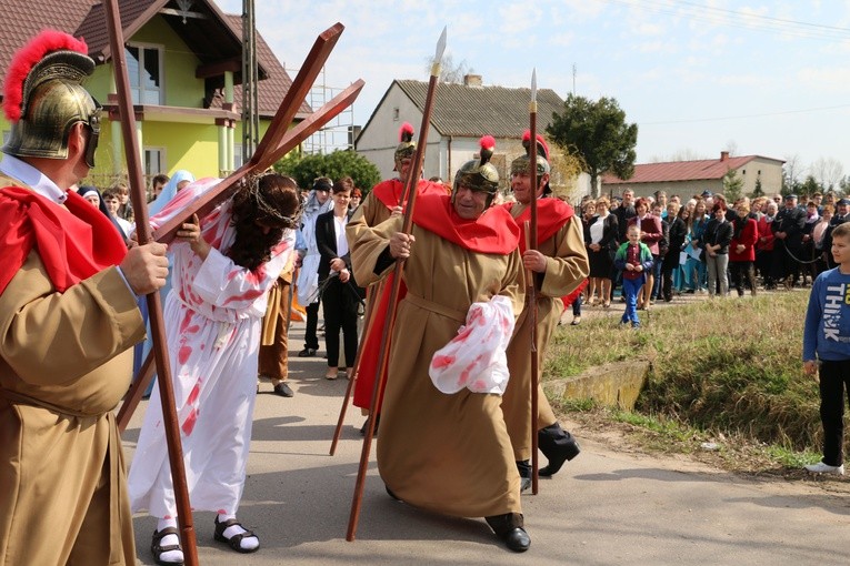 Droga Krzyżowa w Bogatem