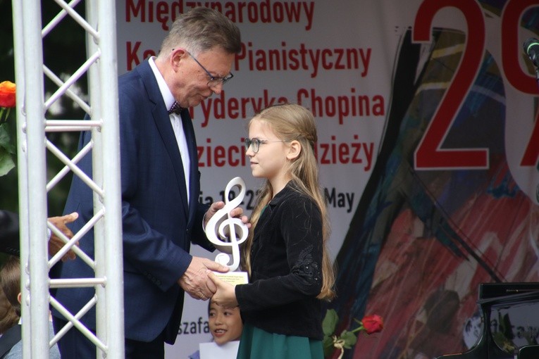 Szafarnia. Finał konkursu pianistycznego