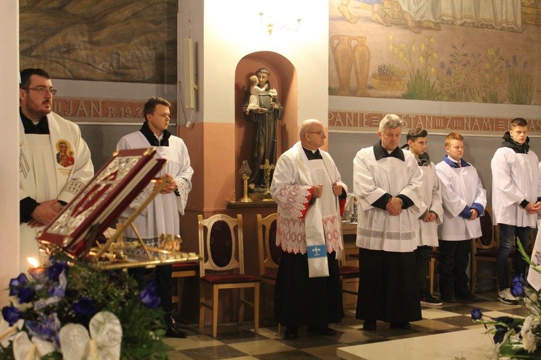 Pomiechowo I. Nawiedzenie w parafii św. Anny