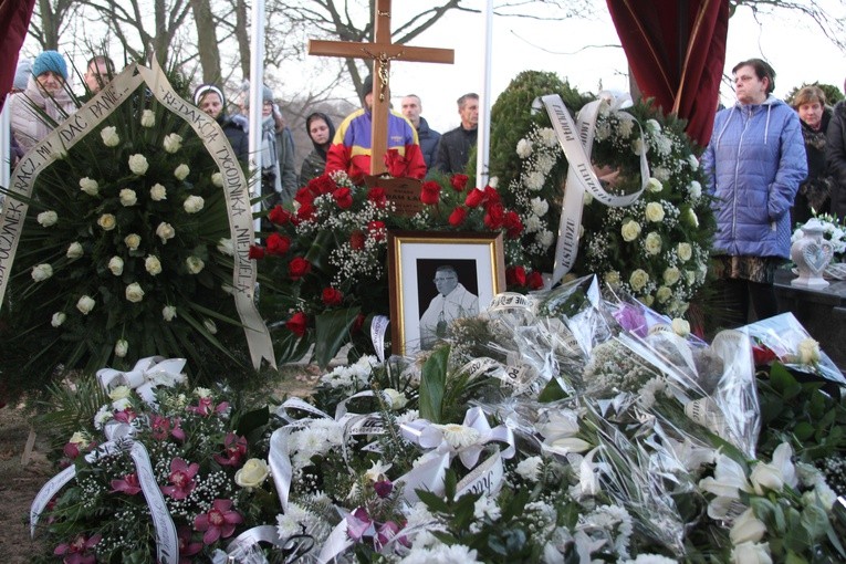 Pogrzeb ks. Adama Łacha - część I
