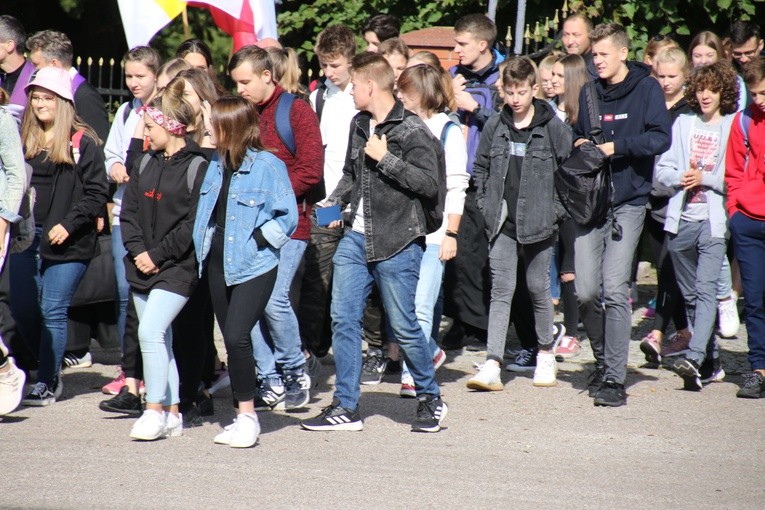 Rostkowo. Pielgrzymka młodzieży