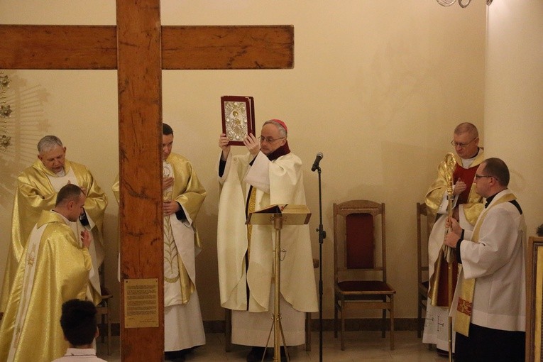 Symbole ŚDM - Iława, Brat Albert