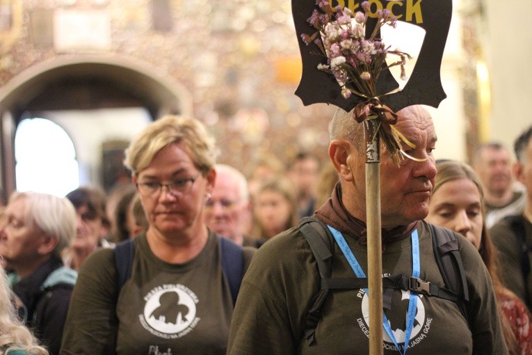 Pielgrzymka. W kaplicy Matki Bożej