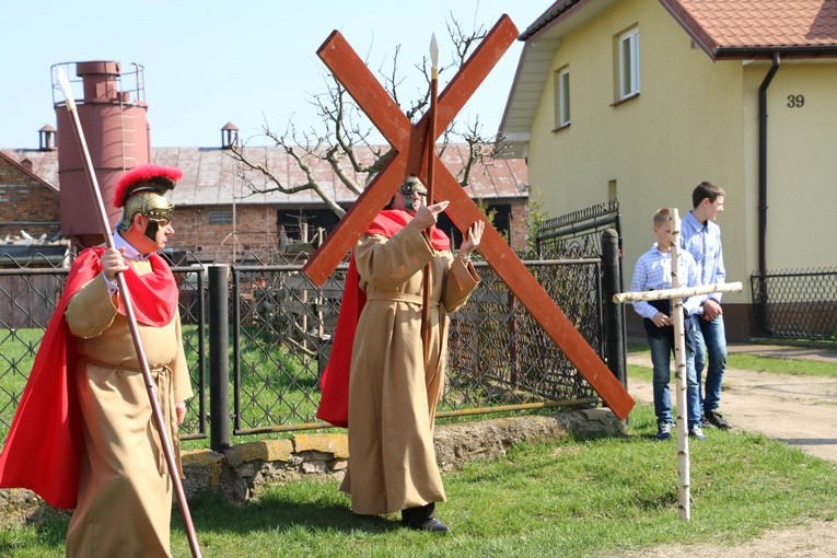 Droga Krzyżowa w Bogatem