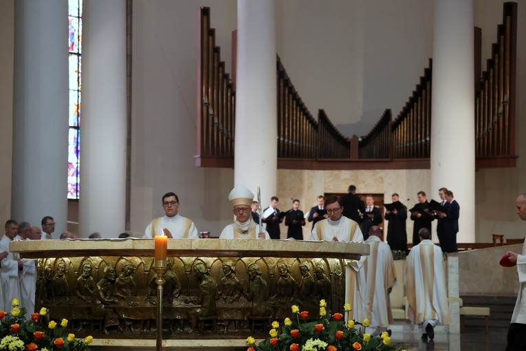 Katowice. Dzięczynienie za synod cz. 2