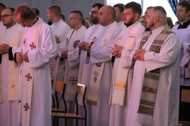 Pielgrzymka młodzieży z Rostkowa do Przasnysza - cz. 2