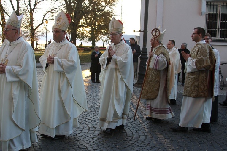 Episkopat w Płocku. Msza w katedrze