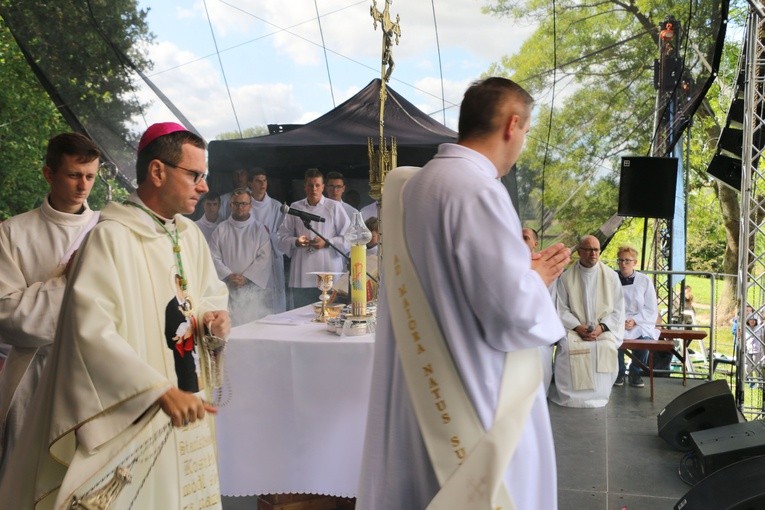 Rostkowo. Pielgrzymka dzieci (część II)