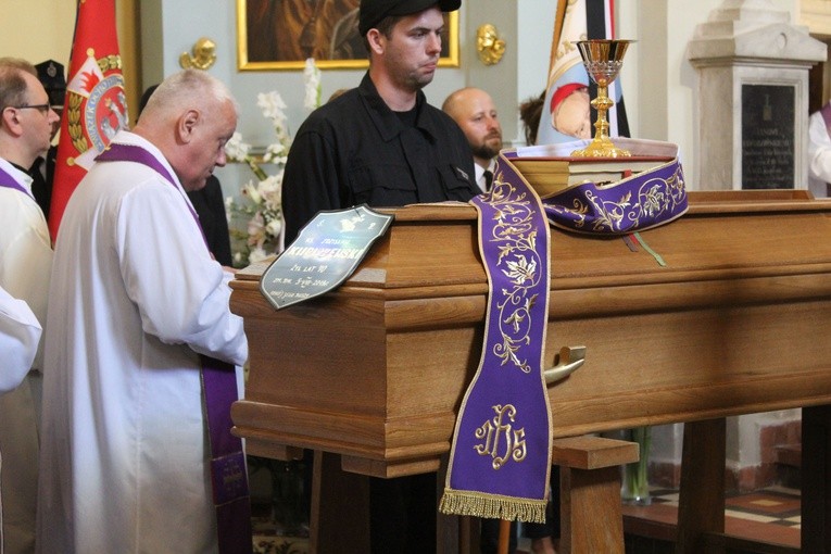 Radzymin. Uroczystości pogrzebowe ks. Zdzisława Kupiszewskiego