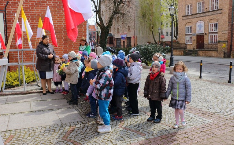 Przedszkolaki dla św. Jana Pawła II