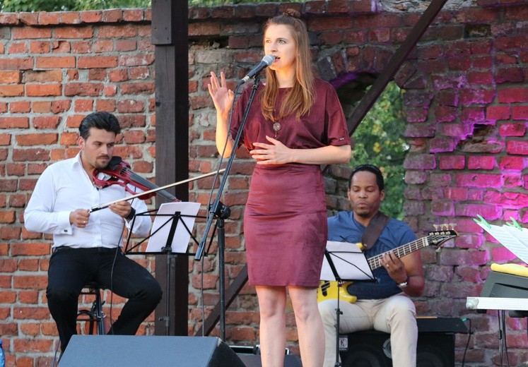 XIX Elbląskie Noce. Festiwal Piosenki Wartościowej