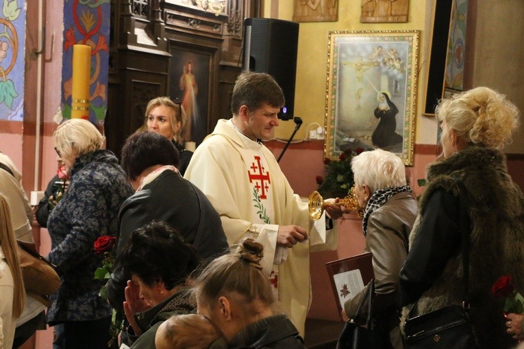 Niedzbórz. Wprowadzenie relikwii św. Rity