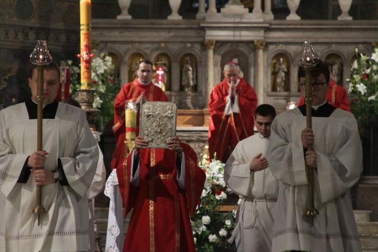 Płock. Wigilia Zesłania Ducha Świętego