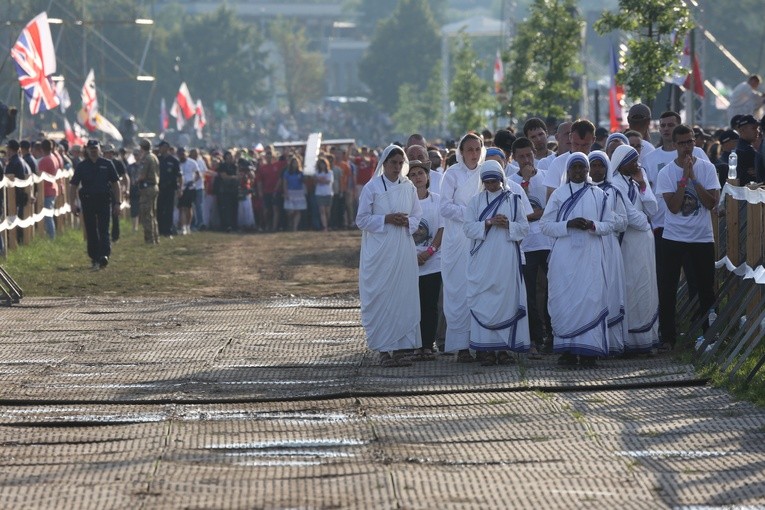 Droga Krzyżowa na Błoniach