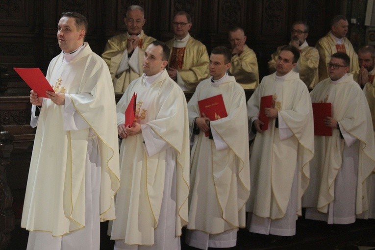 Płock. Święcenia kapłańskie - część 2.