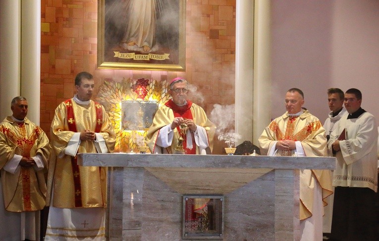 Parafia Miłosierdzia Bożego - konsekracja kościoła