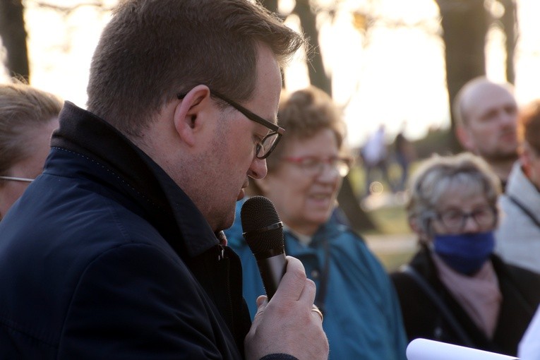 Płock. Droga Krzyżowa z modlitwą o pokój
